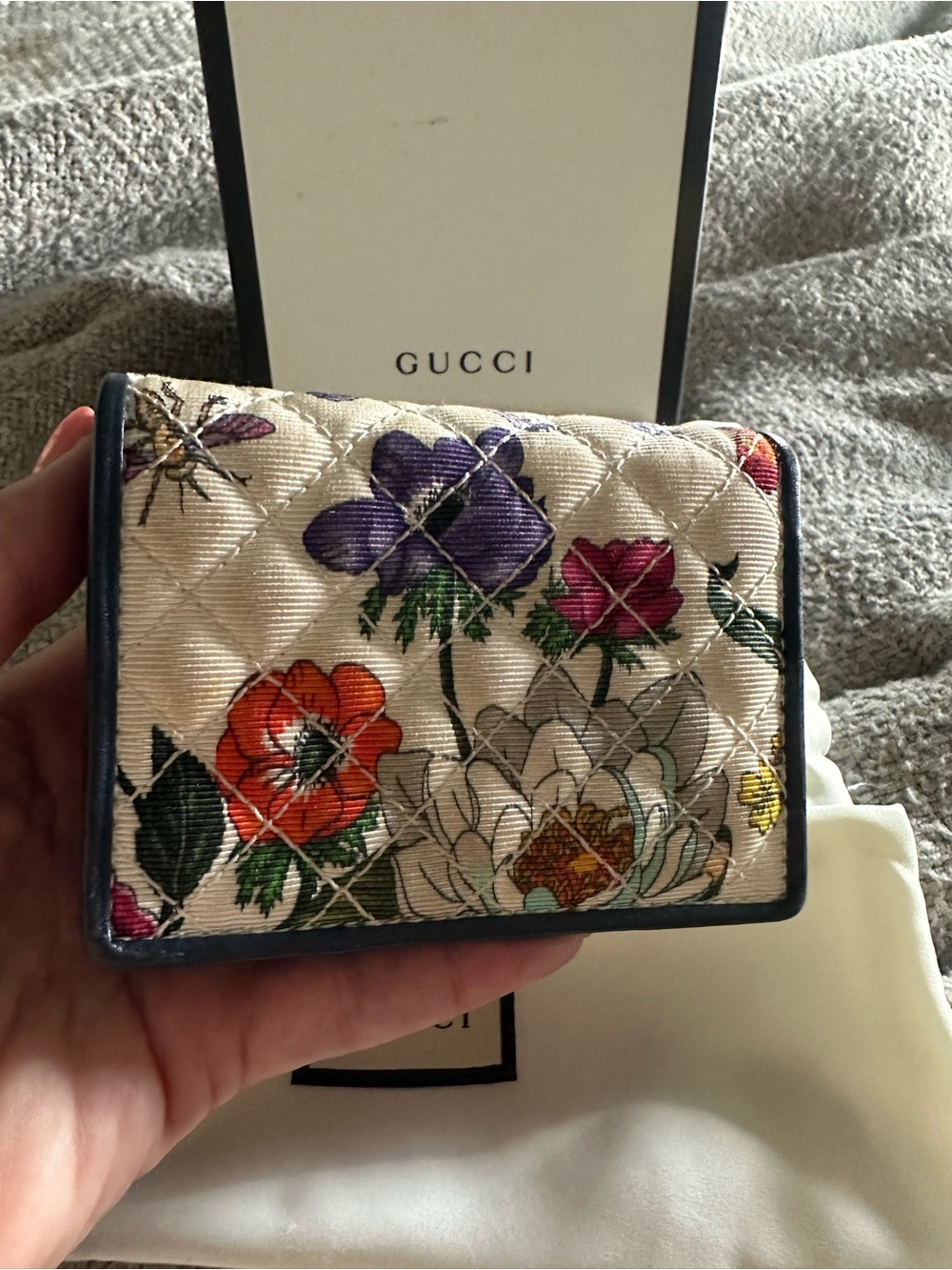 Gucci Floral Canvas Compact Wallet in Cream, Yellow, Purple and Navy - Picture 4 of 8